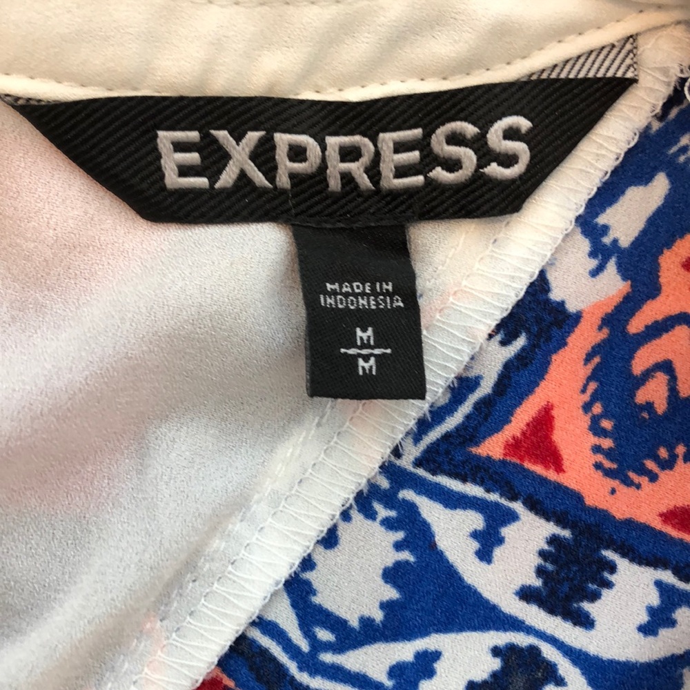 Express sheer tribal top - Picture 5 of 6